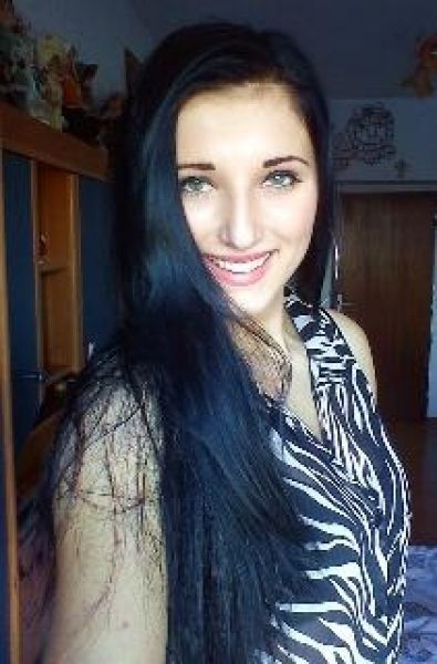 Lady. Laura
