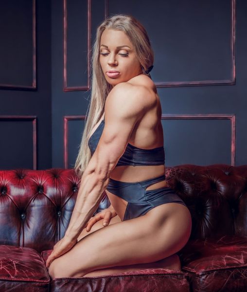Lady Natalia Muscle