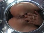 Latexwngel hat Platz unter ihrem prachtvollem Arsch